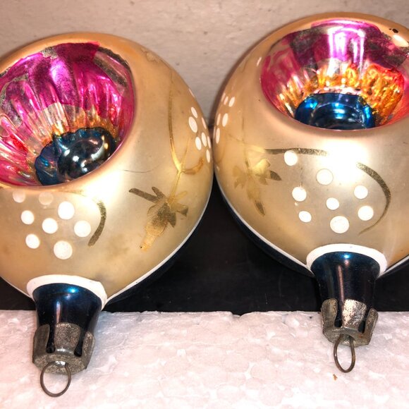 Set of 2 Vintage Hand Blown Glass Indent Christmas Ornaments made in Poland - Picture 7 of 7